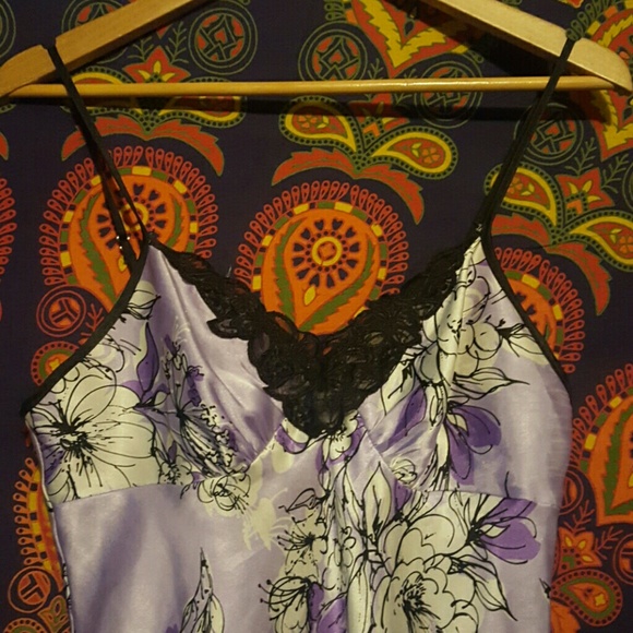 Nighty - Picture 2 of 4